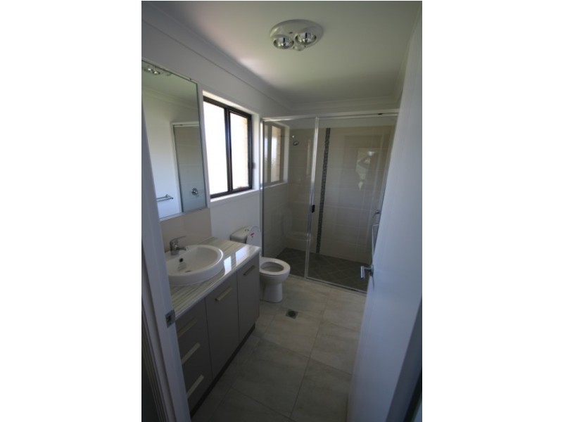 63 Lakeside Drive, Emerald QLD 4720