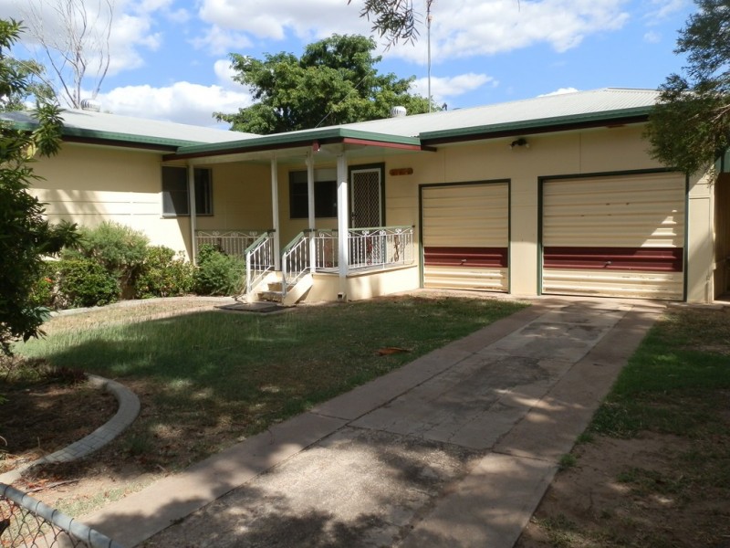 58 Theresa Street, Emerald QLD 4720