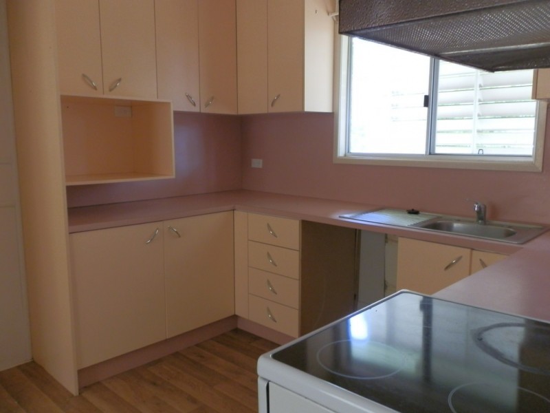 58 Theresa Street, Emerald QLD 4720