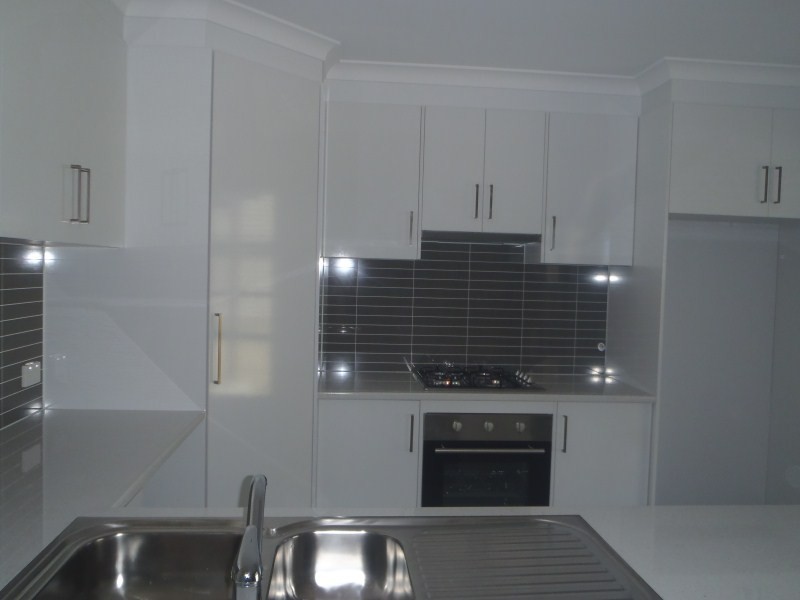 11 Whitney Street, Emerald QLD 4720