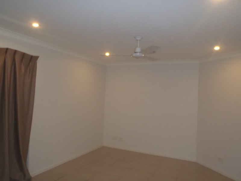 11 Whitney Street, Emerald QLD 4720