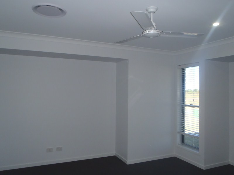 11 Whitney Street, Emerald QLD 4720