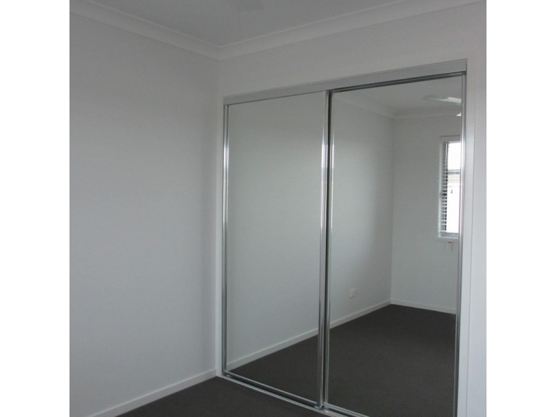 11 Whitney Street, Emerald QLD 4720