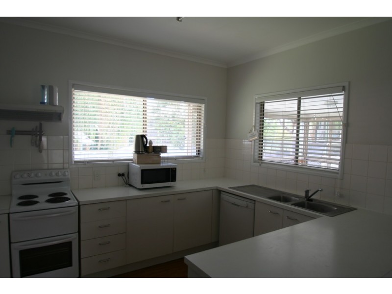 5 Michelle Place, Emerald QLD 4720