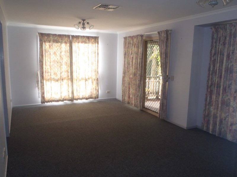 90 Baker Street, Emerald QLD 4720