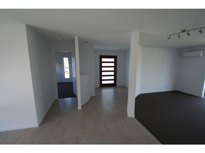 65 Lakeside Drive, Emerald QLD 4720