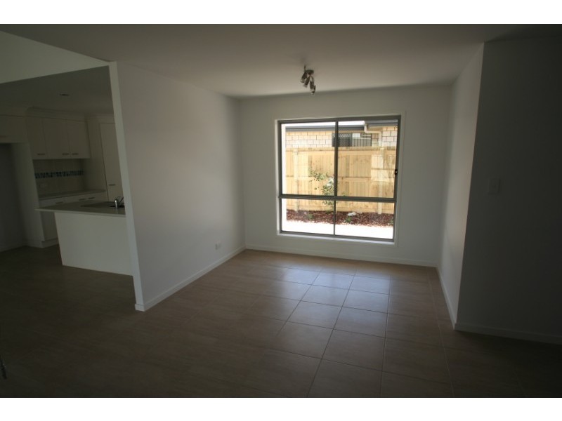 65 Lakeside Drive, Emerald QLD 4720