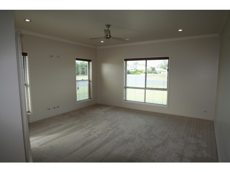 14a Coldstream Street, Emerald QLD 4720