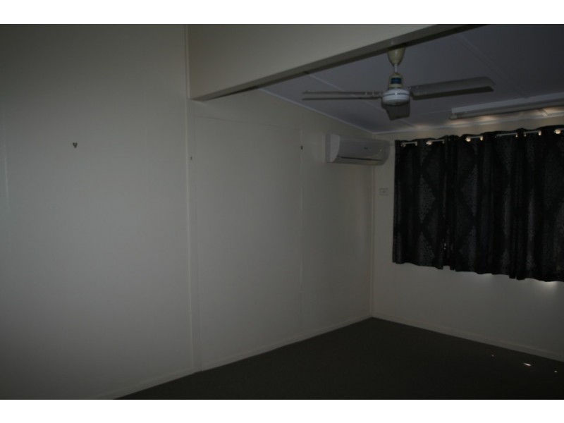 12 Little Street, Emerald QLD 4720