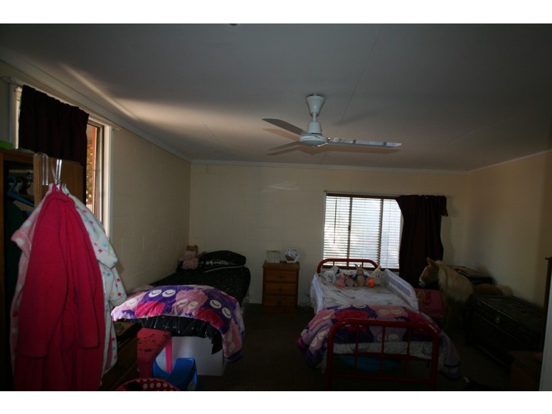 26 Old Crossing Road, Sapphire QLD 4702