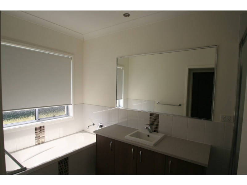 89 Loch Street, Emerald QLD 4720
