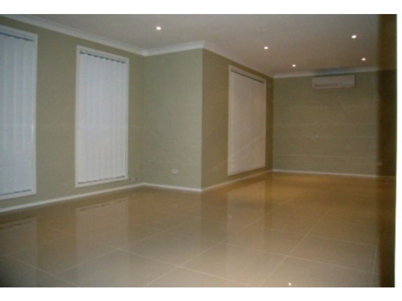 9 Woodgate Crescent, Cranebrook NSW 2749