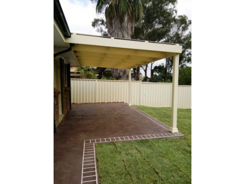 9 Woodgate Crescent, Cranebrook NSW 2749