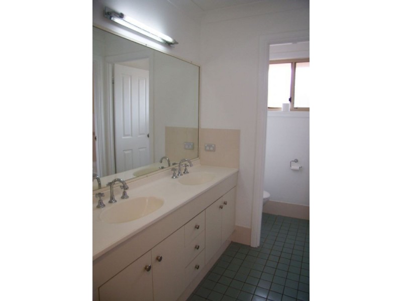 17 Marcus Clarke Crescent, Glenmore Park NSW 2745