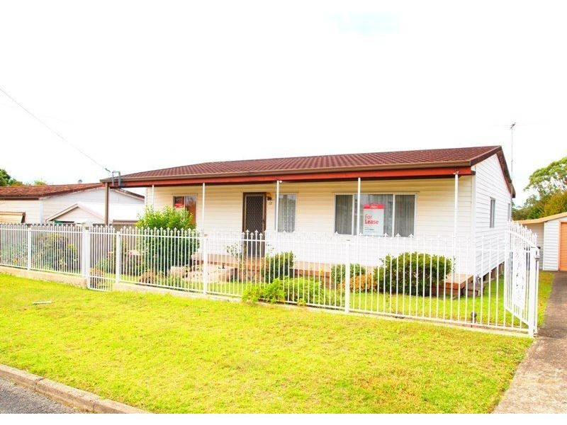 32 Second Street, Warragamba NSW 2752