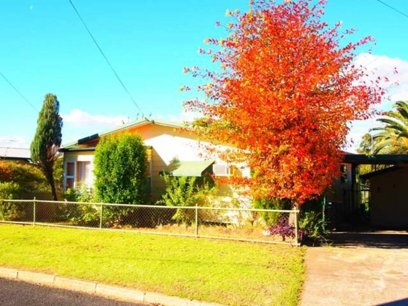 72 Third Street, Warragamba NSW 2752