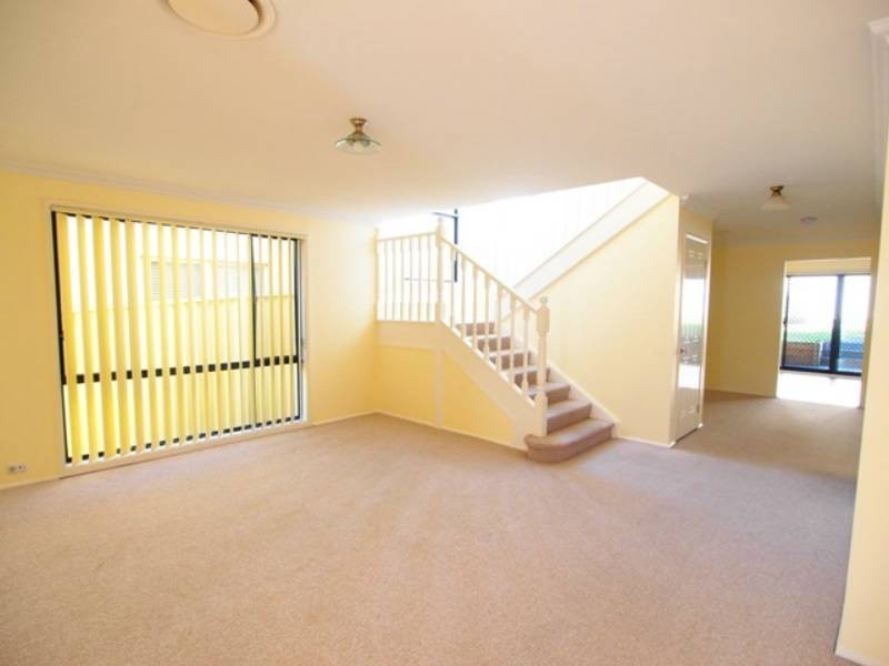 30 Lakewood Terrace, Glenmore Park NSW 2745