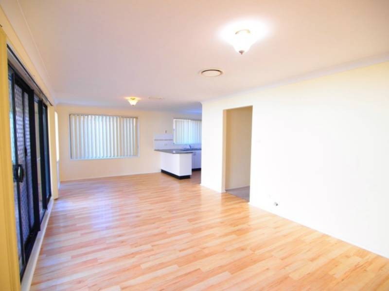 30 Lakewood Terrace, Glenmore Park NSW 2745