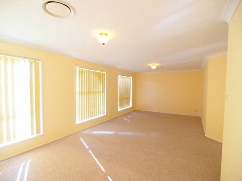 30 Lakewood Terrace, Glenmore Park NSW 2745