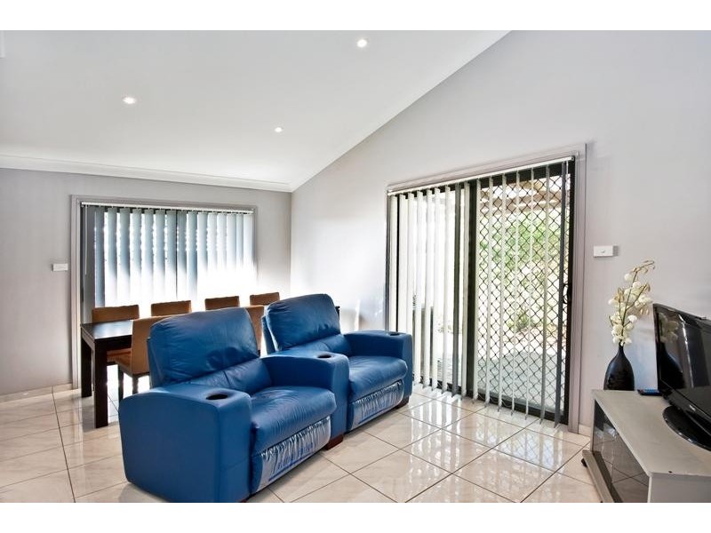 1/52 Pembroke Street, Cambridge Park NSW 2747