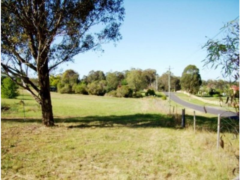 2 Cross Road, Orchard Hills NSW 2748