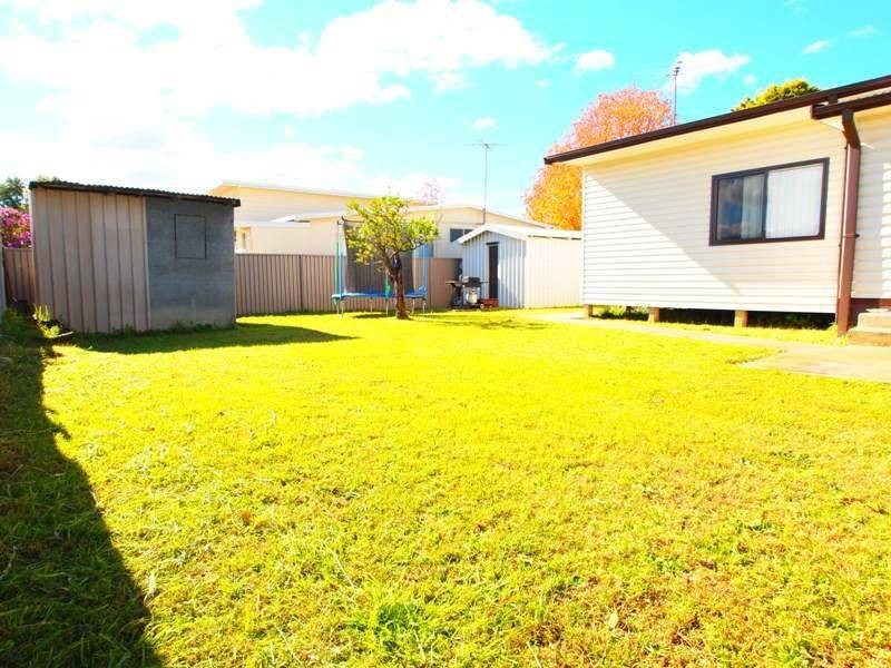 37 Weir Road, Warragamba NSW 2752