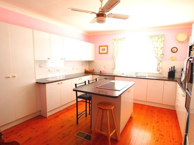 24 Thirteenth Street, Warragamba NSW 2752