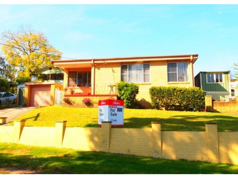 24 Thirteenth Street, Warragamba NSW 2752