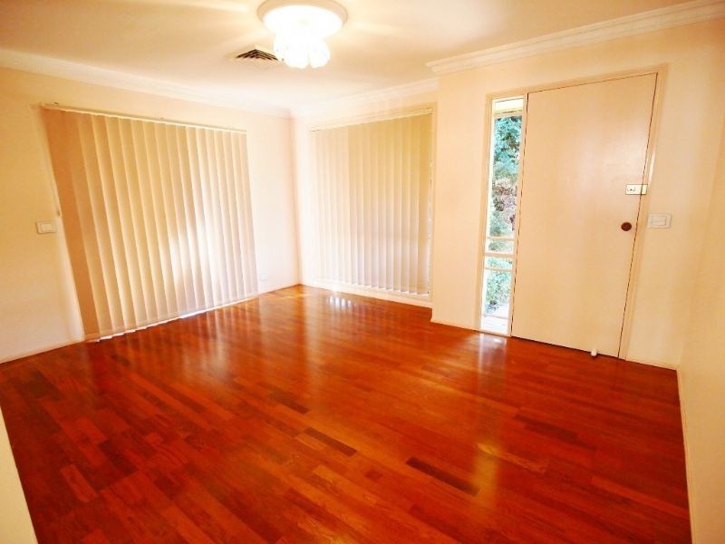 11 Bluewren Close, Glenmore Park NSW 2745