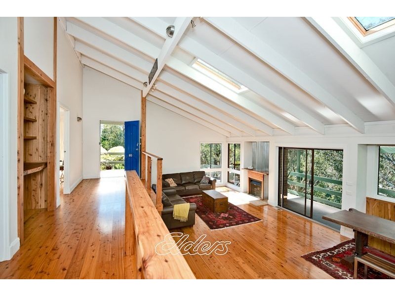 83 Henderson Road, Wentworth Falls NSW 2782