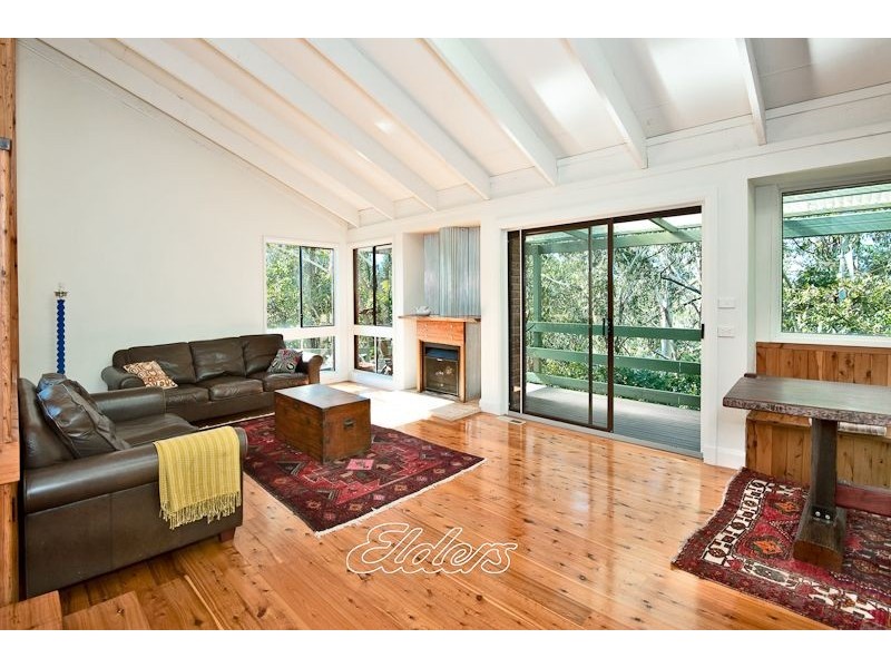 83 Henderson Road, Wentworth Falls NSW 2782