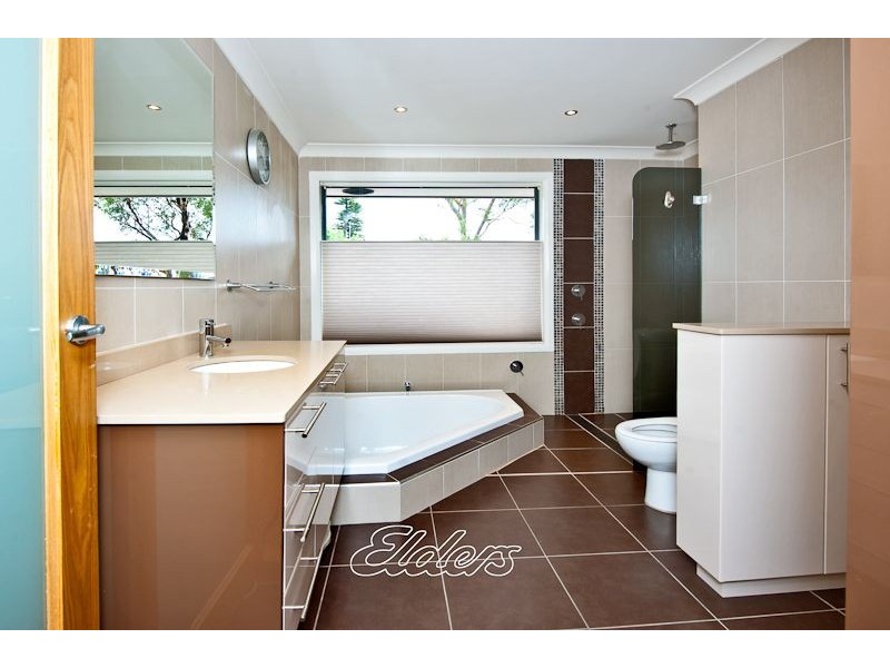 24 Sheba Crescent, South Penrith NSW 2750