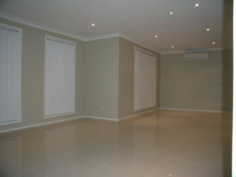 9 Woodgate Crescent, Cranebrook NSW 2749