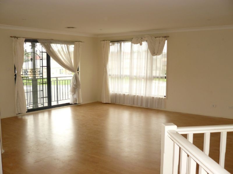 2 Tarrabundi Drive, Glenmore Park NSW 2745