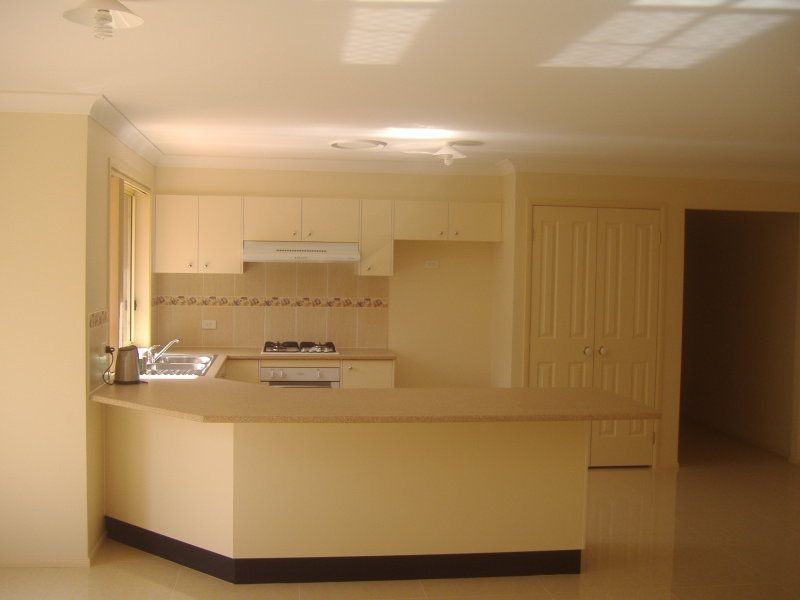 13 Bangalla Parade, Glenmore Park NSW 2745