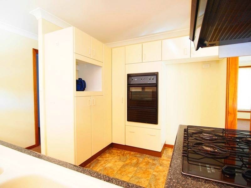 7 Camellia Ave, Glenmore Park NSW 2745