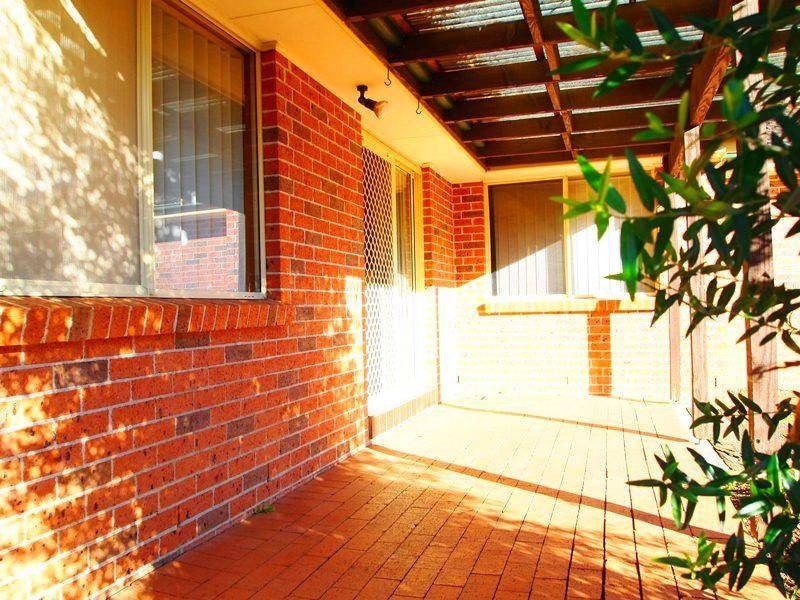 7 Camellia Ave, Glenmore Park NSW 2745