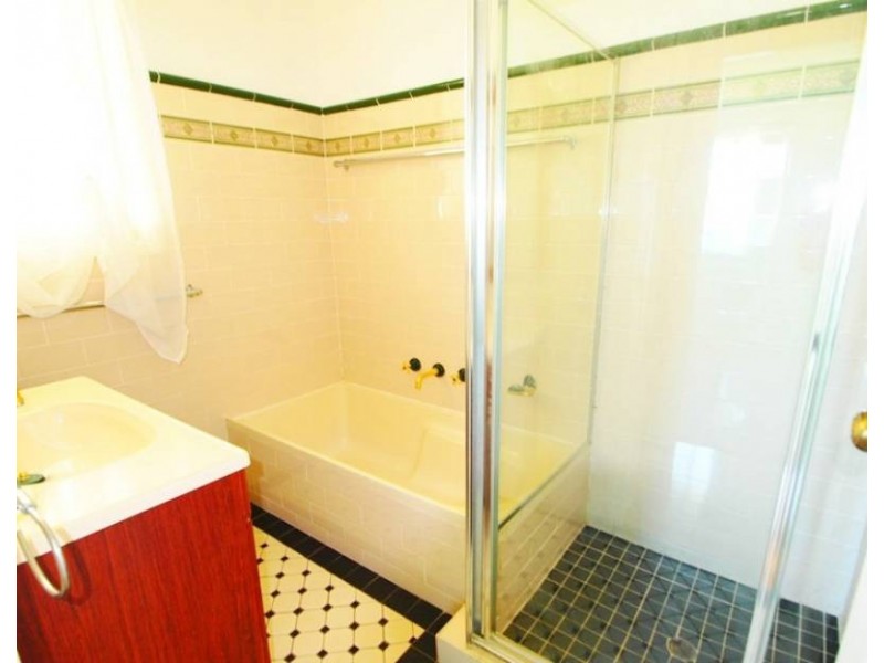 8 Alexandra Circuit, St Clair NSW 2759