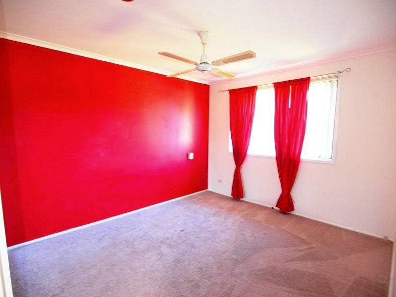 8 Alexandra Circuit, St Clair NSW 2759