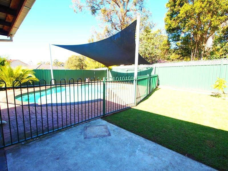 8 Alexandra Circuit, St Clair NSW 2759