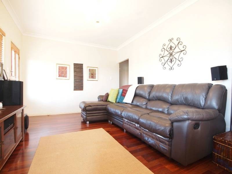 27 First Street, Warragamba NSW 2752