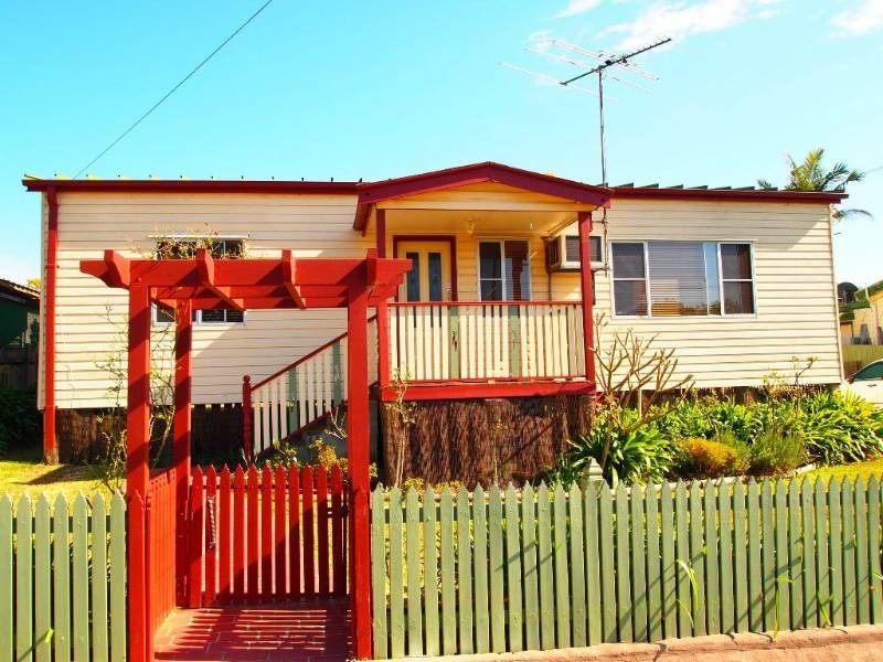 27 First Street, Warragamba NSW 2752