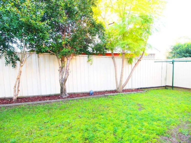 2/9 Blaxland Road, Penrith NSW 2750