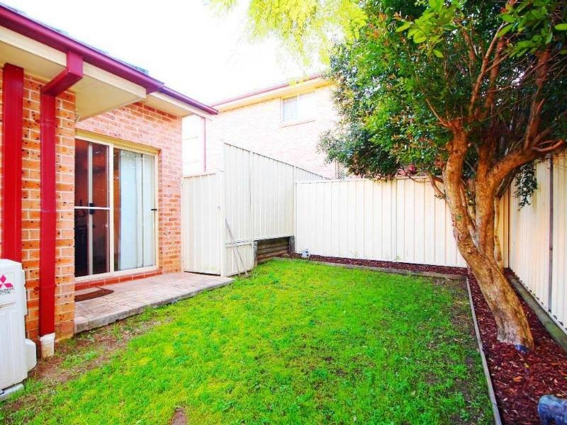 2/9 Blaxland Road, Penrith NSW 2750