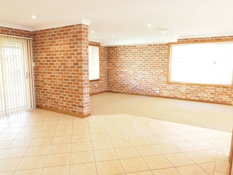 8 Bindee Close, Glenmore Park NSW 2745