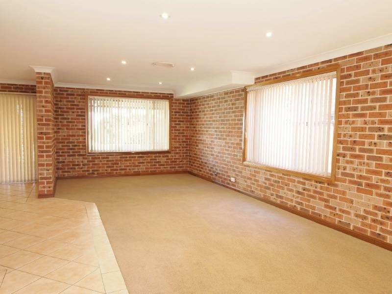 8 Bindee Close, Glenmore Park NSW 2745