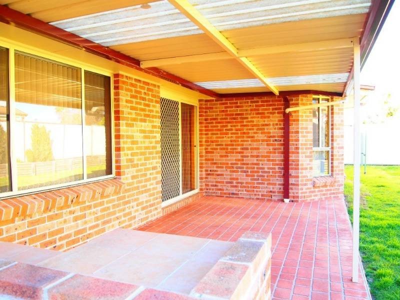 8 Bindee Close, Glenmore Park NSW 2745