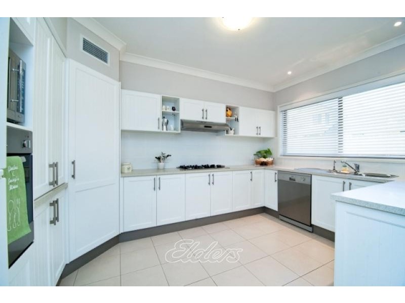 7 Waterford Way, Glenmore Park NSW 2745