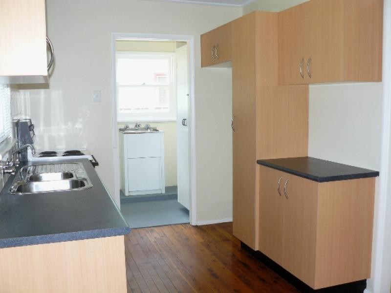 8 Worcester Rd, Cambridge Park NSW 2747