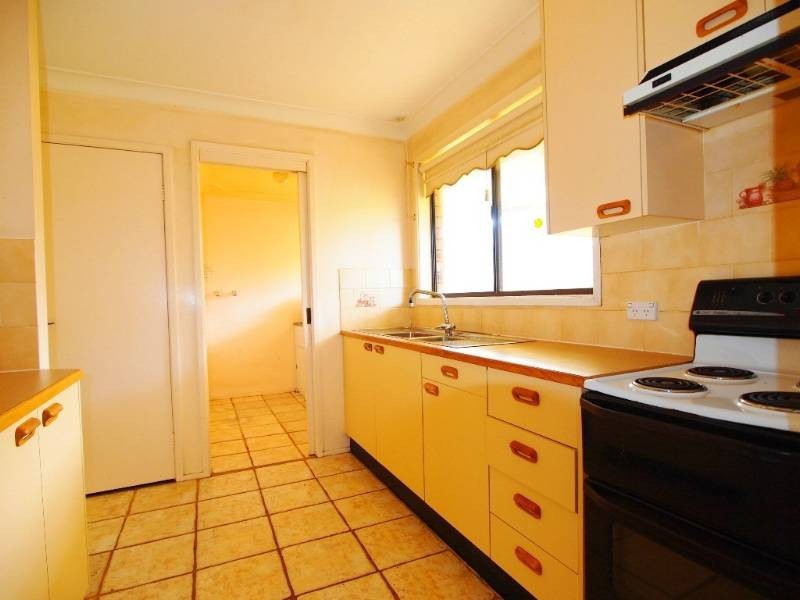 126 Hume Cres, Werrington County NSW 2747